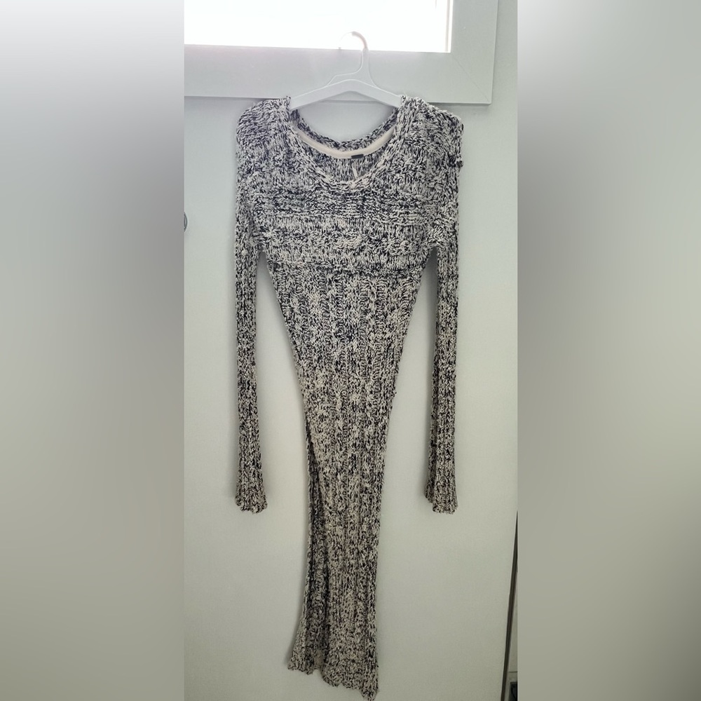 Free People long grey and cream tunic with slit.